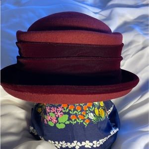Felt and velvet Hat and Hatbox
